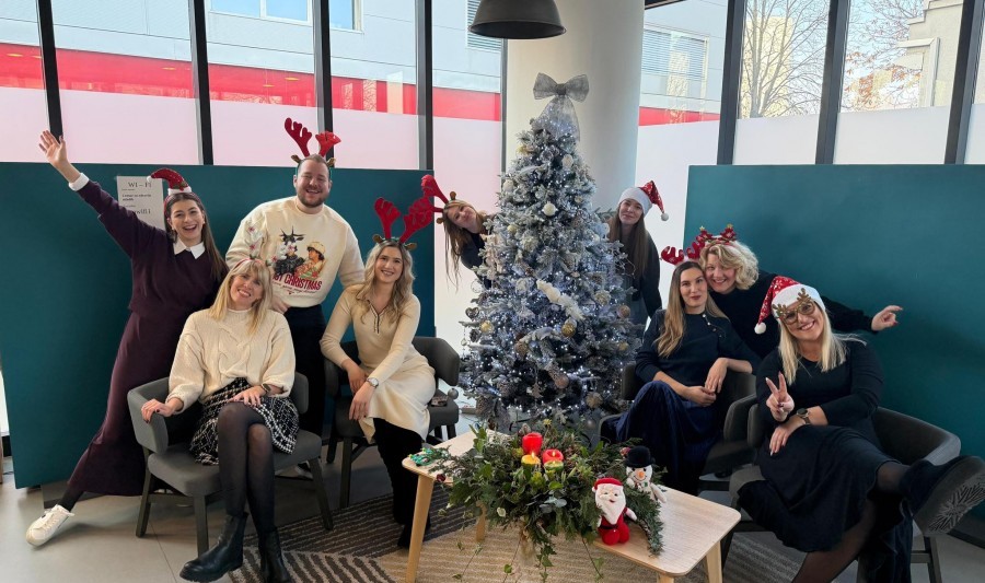 Blagdanska čestitka tima Centra za zdravlje mladih